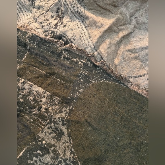 Olive Artizia Wilfred Wool Shawl - Picture 3 of 4